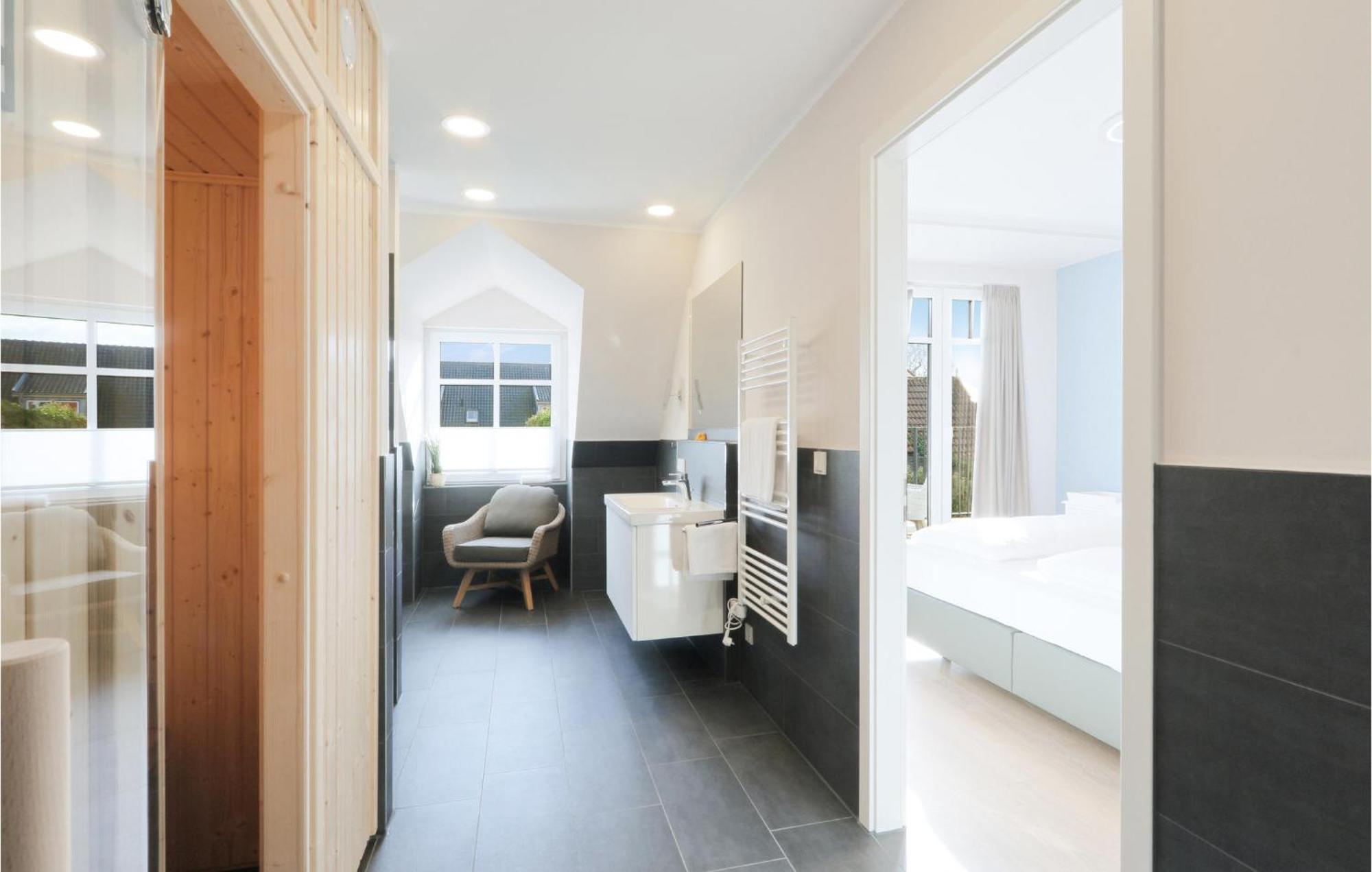 Nice apartment in Ostseebad Boltenhagen with 1 Bedrooms, Sauna&WiFi Buitenkant foto