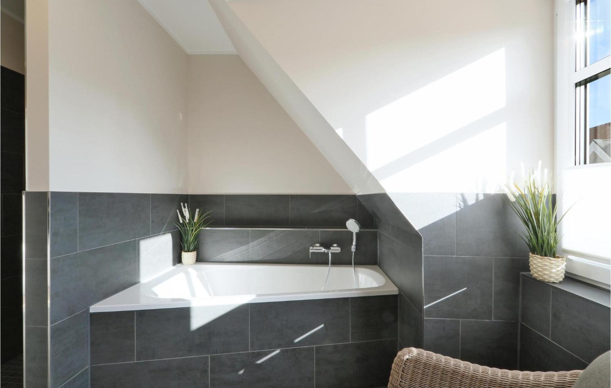 Nice apartment in Ostseebad Boltenhagen with 1 Bedrooms, Sauna&WiFi Buitenkant foto