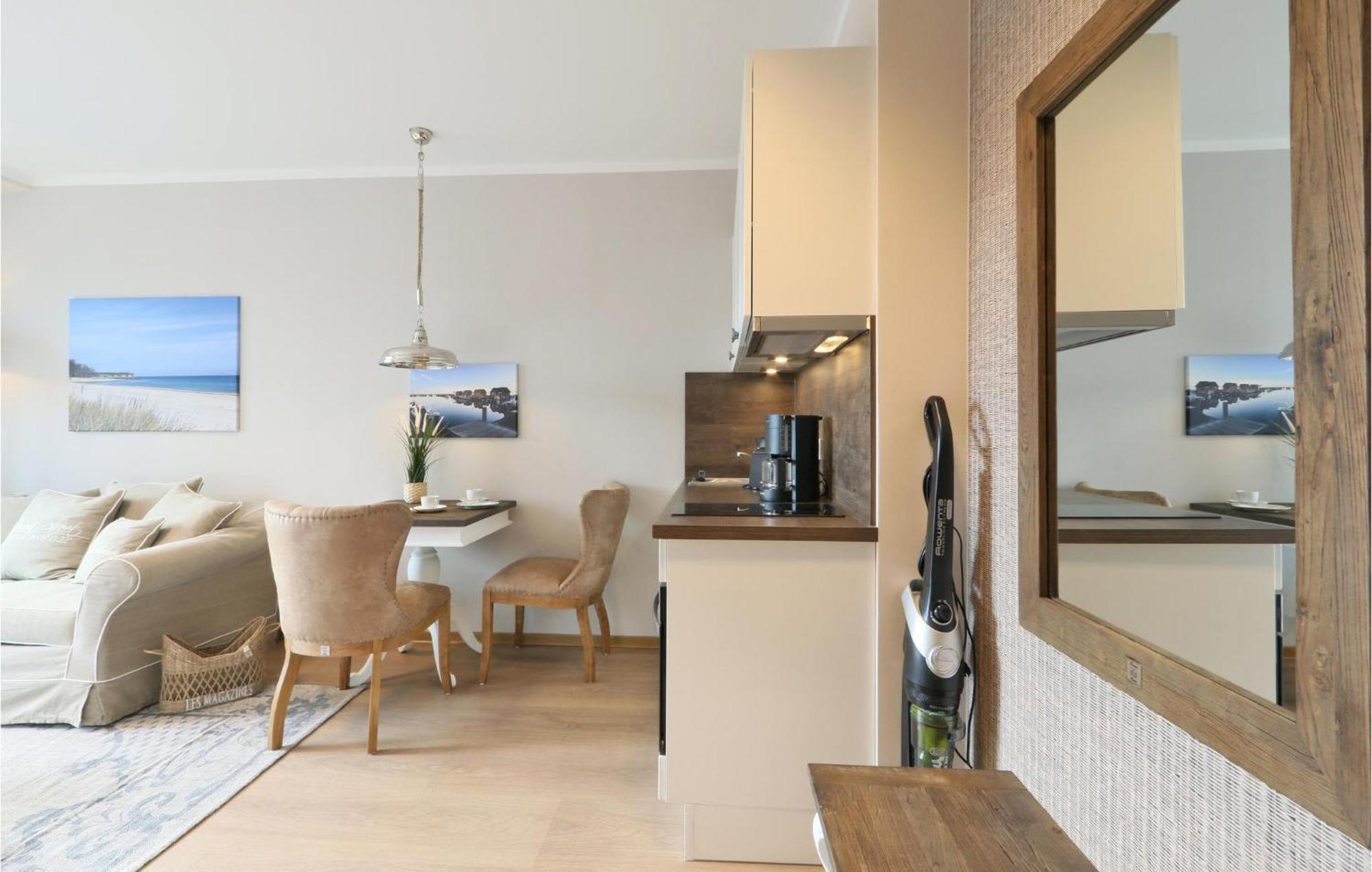 Nice apartment in Ostseebad Boltenhagen with 1 Bedrooms, Sauna&WiFi Buitenkant foto